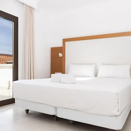 Hesperia Bristol Playa Апартаменты Коральео