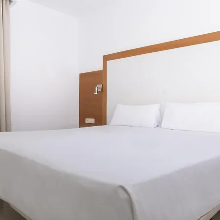 Hesperia Bristol Playa Apartmán *